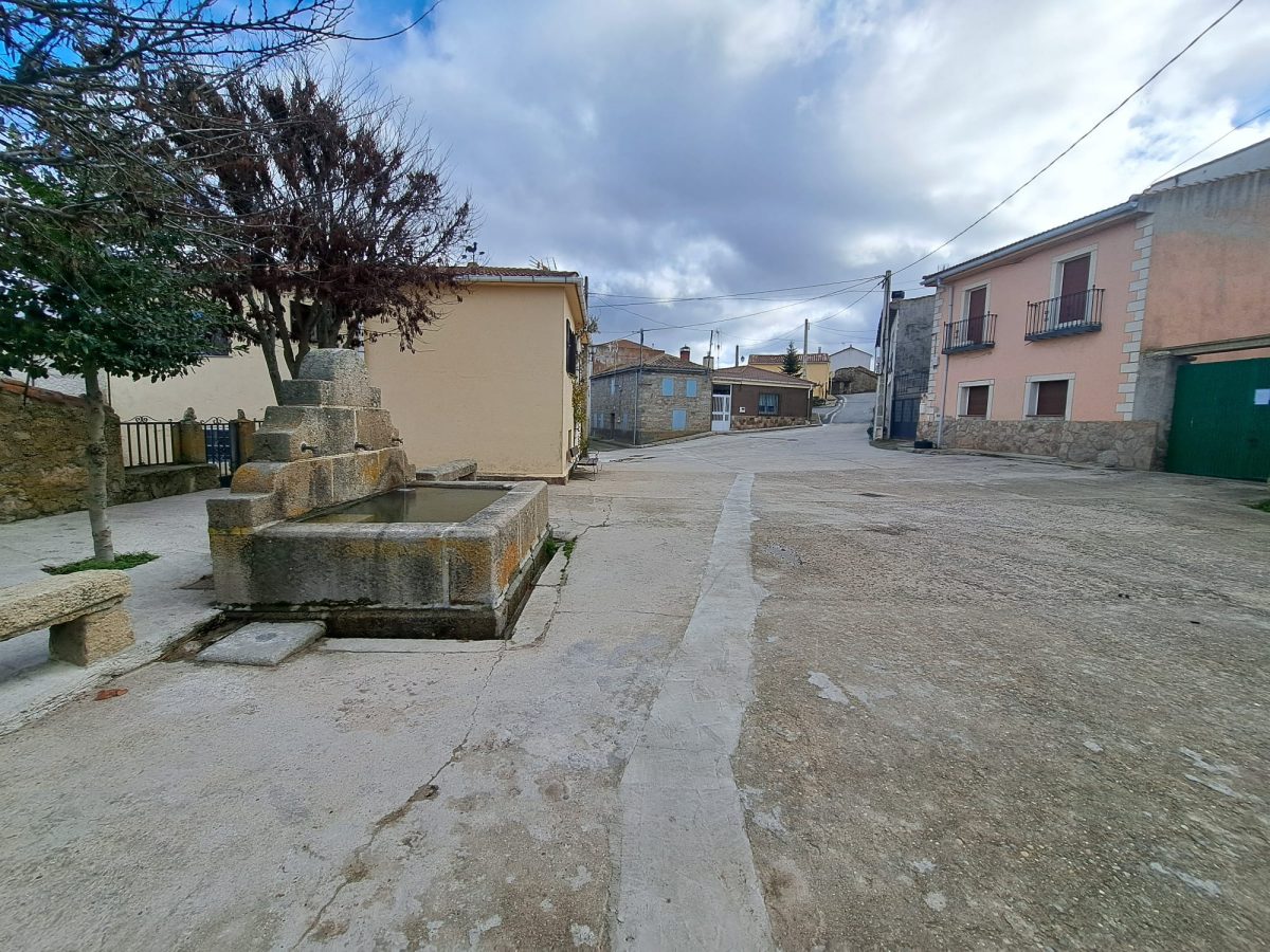 Casa con jardín en Cabañas (a 20 minutos de Ávila capital)